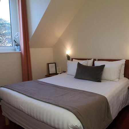 Hotel Aux Tamaris - Vue Mer รอสกอฟ ภายนอก รูปภาพ