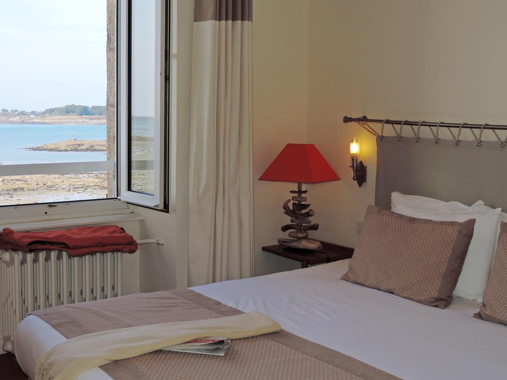 Hotel Aux Tamaris - Vue Mer รอสกอฟ ห้อง รูปภาพ