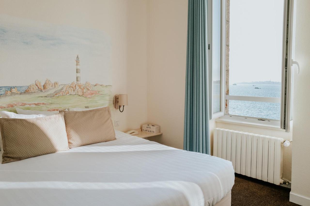 Hotel Aux Tamaris - Vue Mer รอสกอฟ ภายนอก รูปภาพ