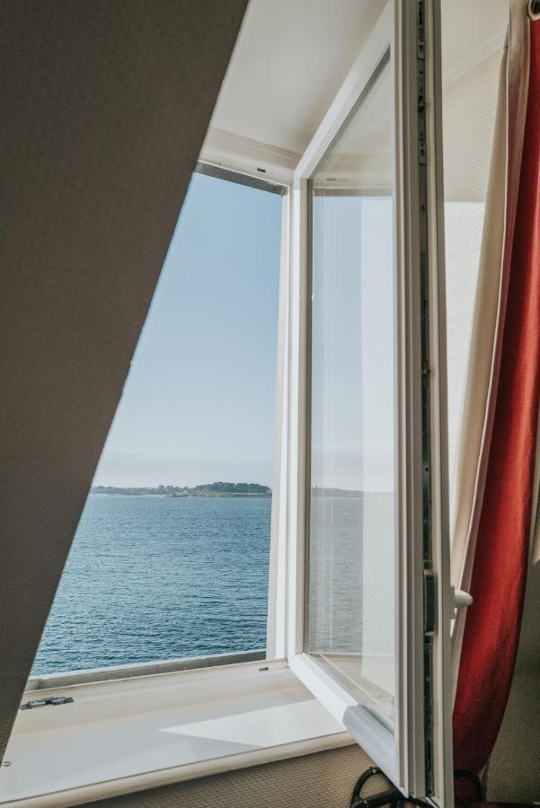Hotel Aux Tamaris - Vue Mer รอสกอฟ ภายนอก รูปภาพ