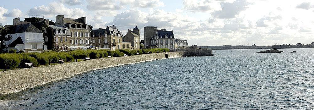 Hotel Aux Tamaris - Vue Mer รอสกอฟ ภายนอก รูปภาพ