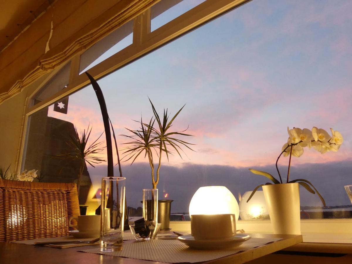 Hotel Aux Tamaris - Vue Mer รอสกอฟ ภายนอก รูปภาพ